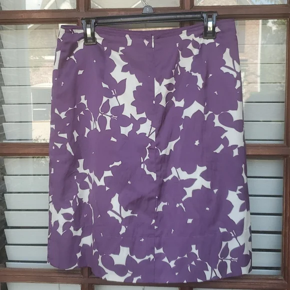 Banana Republic Purple and White Silk Skirt - Picture 3 of 4